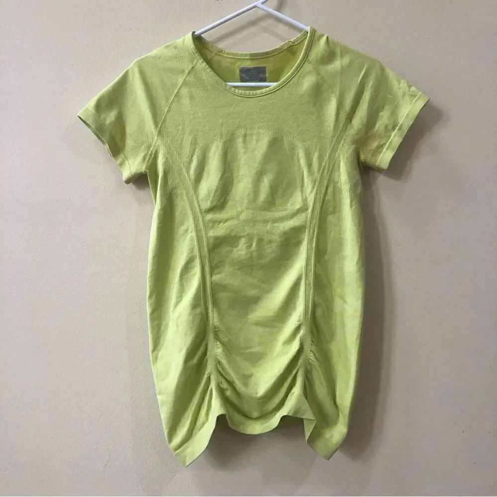 Athleta Fastest Track Workout Top - Picture 2 of 4
